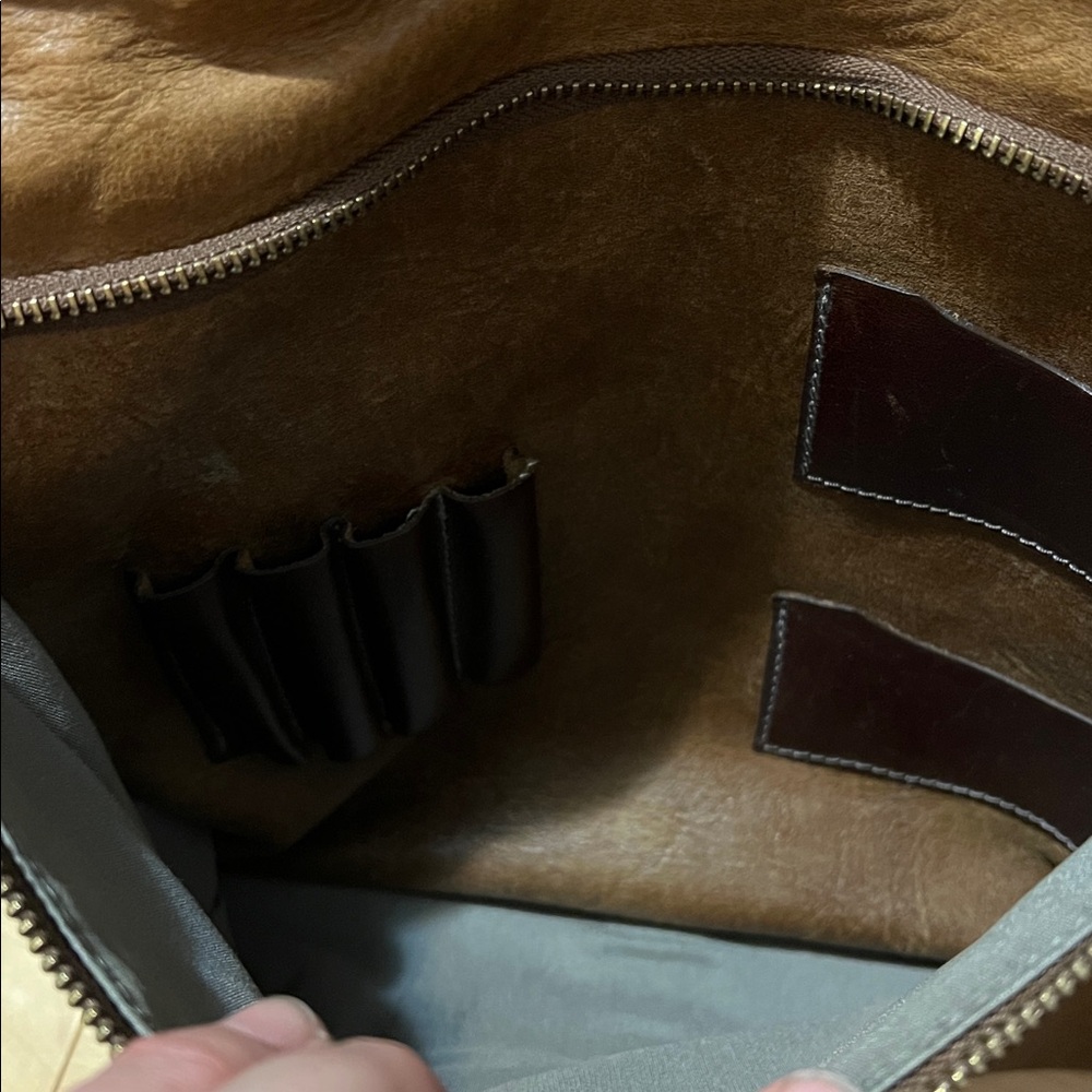 Roots Brown Leather Small Messenger Bag - Picture 9 of 17